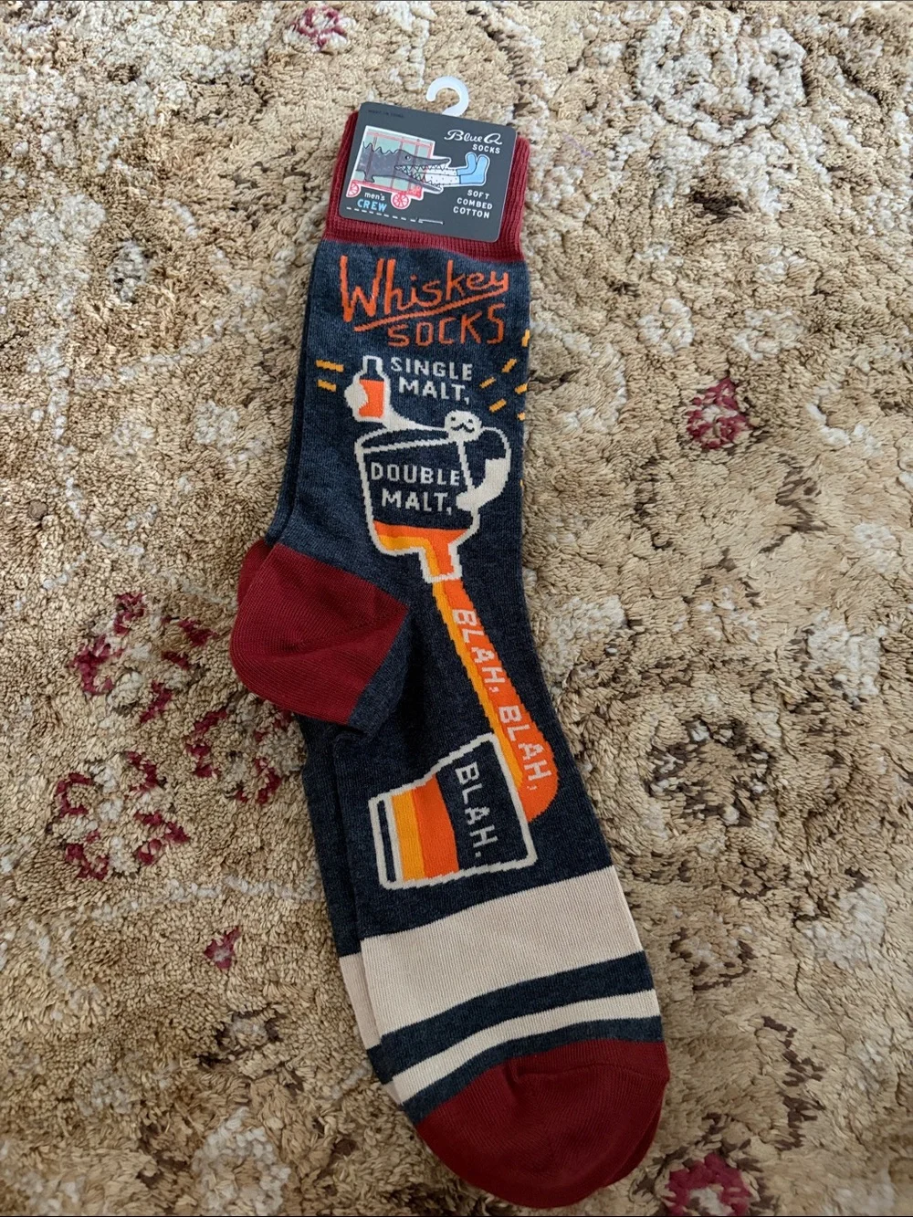 Blue Q Men’s double malt whiskey Crew Socks in Charcoal gray NWT gifts collectib